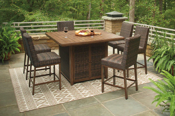 How to Choose the Right Outdoor Table Set for Your Patio: Expert Tips & Advice