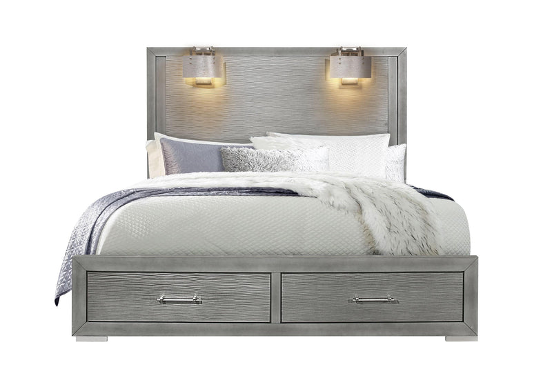 TIFFANY SILVER KING BED WITH LAMPS